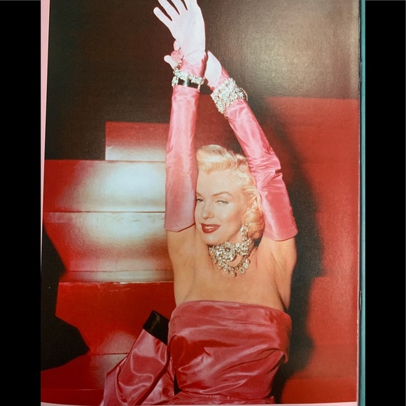 Meet your Posher, Tara - Picture 9 of 16